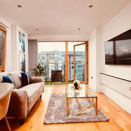 Deluxe City Centre Apt Free Parking River View Balcony Leeds (West Yorkshire) Room photo