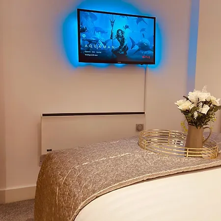 Deluxe City Centre Apt Free Parking River View Balcony Leeds (West Yorkshire) Room photo