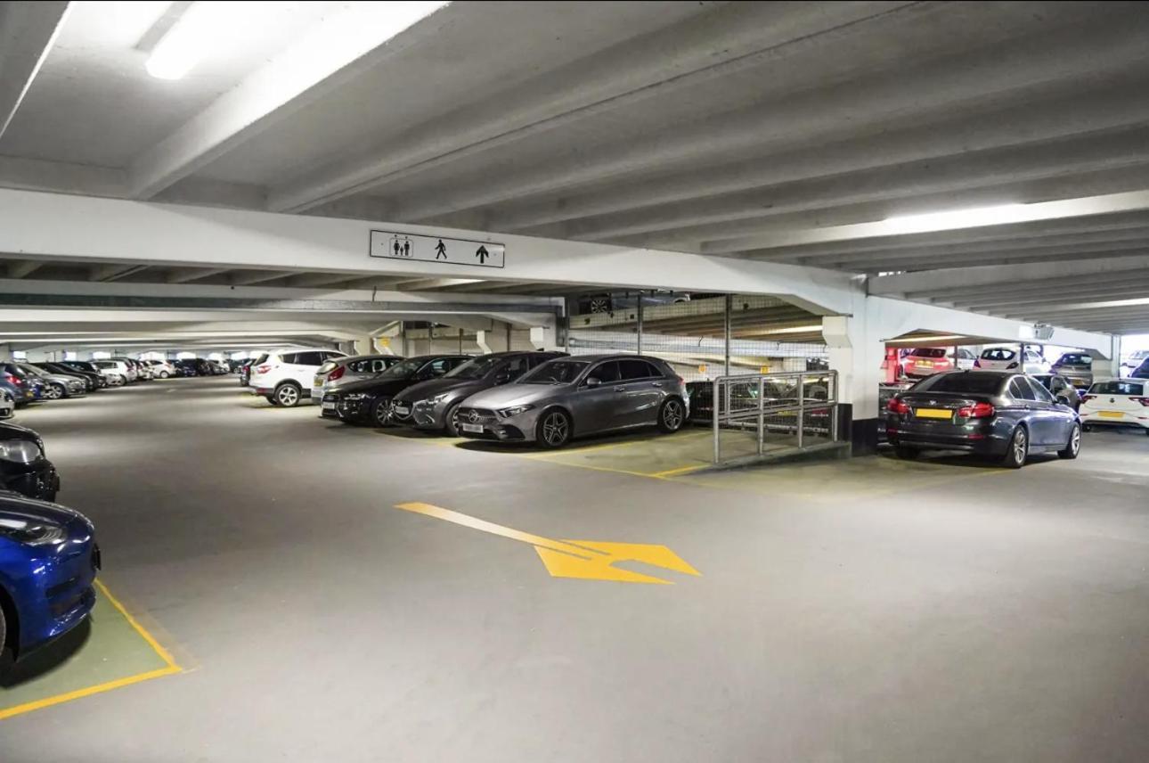 Appartamento Deluxe City Centre Apt Free Parking River View Balcony Leeds (West Yorkshire)